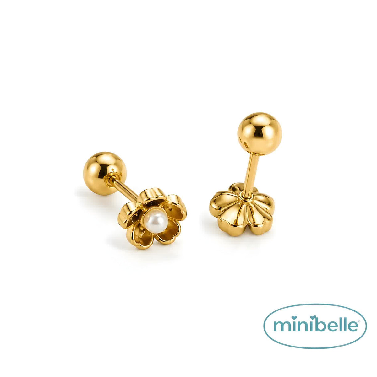 Pearl blossom studs